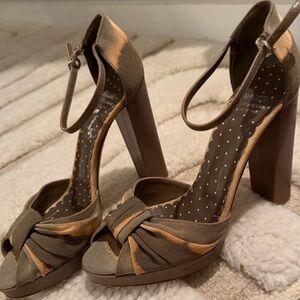 Moschino Tan and Brown Heels